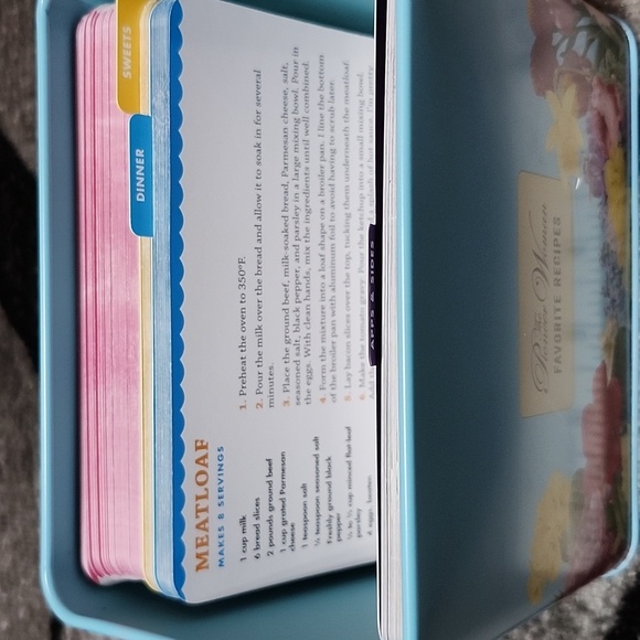 THE PIONEER WOMAN 2018 FAVORITE RECIPES FLORAL DESIGN TURQUOISE TIN - Picture 12 of 16